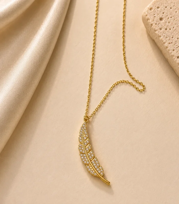 Nur Design Atelier Feather Glow Altin Celik Kolye