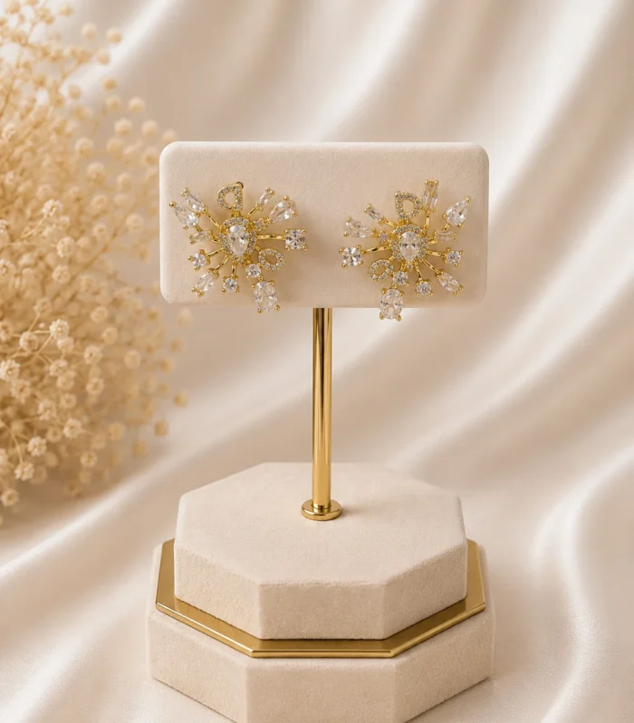 Nur Design Atelier Baget Tasli Cicek Figurlu Altin Celik Kupe
