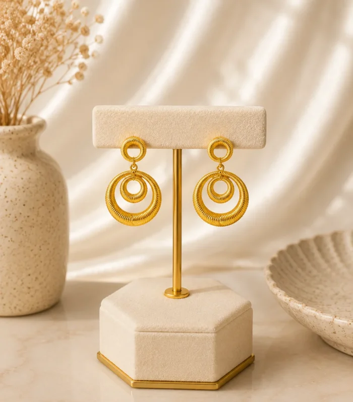 Nur Design Atelier Cift Halkali Isiltili Gold Kupe