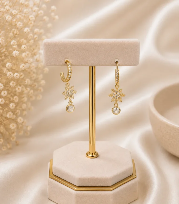 Nur Design Atelier Kar Tanesi Isiltisi Altin Celik Kupe